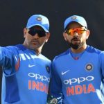 Dhoni advising Virat