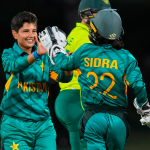 Anam Amin bowling action